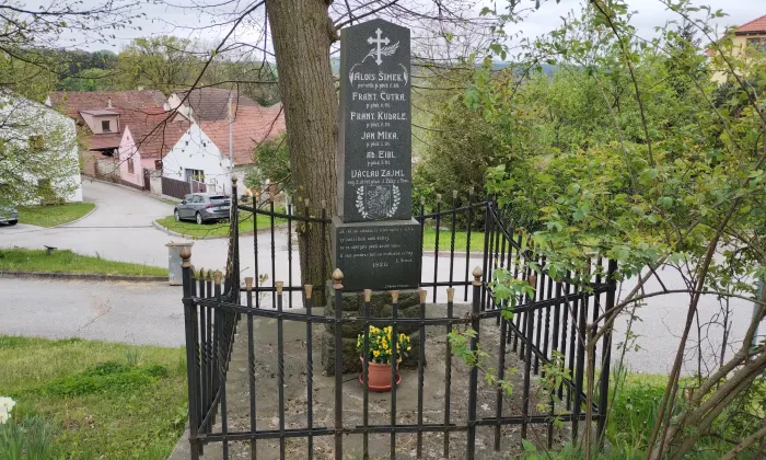 zámek Ostrolovský Újezd