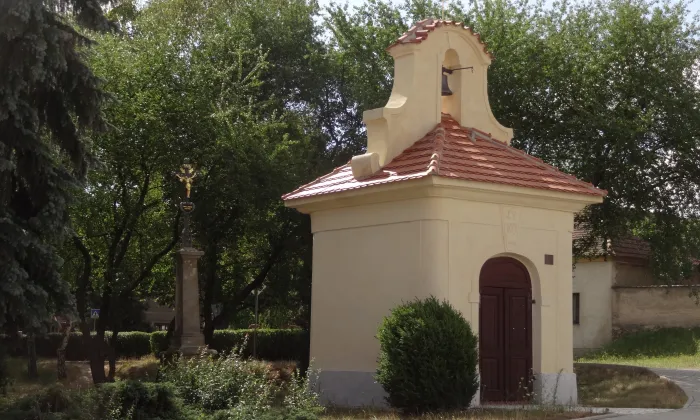 Kaplička svatého Jana Nepomuckého (Velké Chvalovice)