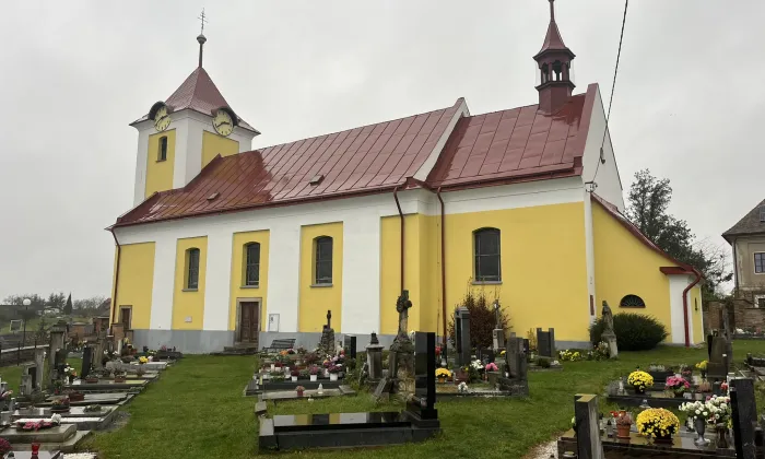 Kostel Nanebevzetí Panny Marie (Velká Jesenice)