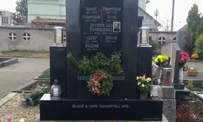 Kostel svatého Jakuba Staršího (Břest)