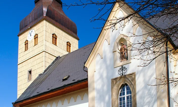 Kostel svatého Jiří v Chřibské