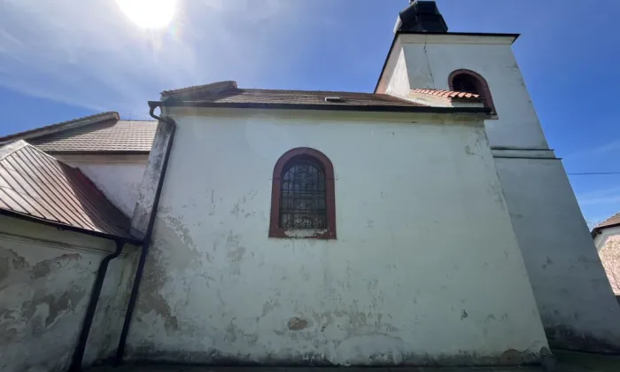 Kostel svatého Mikuláše v Oticích