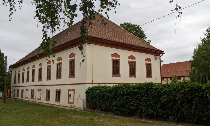 Kostel svatého Šimona a Judy (Lenešice)