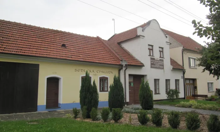 Kostel svatých Andělů strážných (Nivnice)