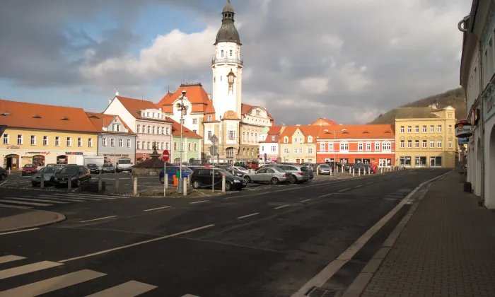 Kostel svatých Petra a Pavla v Bílině