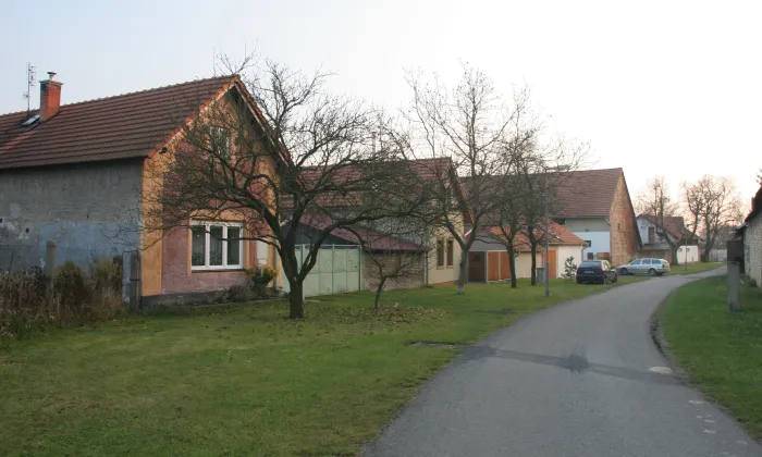 evangelický kostel ve Velenicích