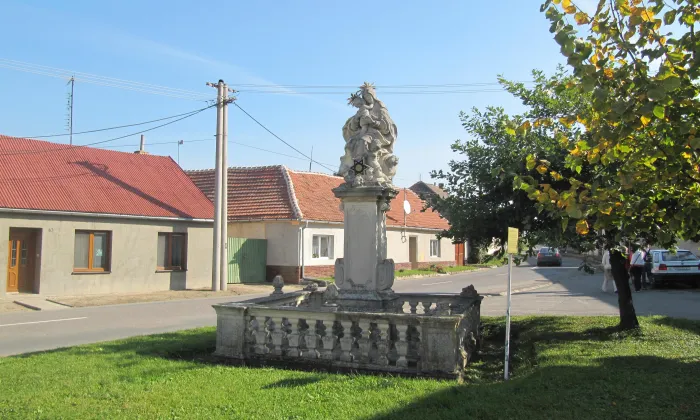 kostel svatého Michaela archanděla (Dolní Věstonice)