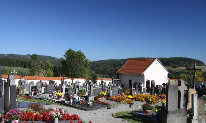 kostel svatého Mikuláše (Lažiště)