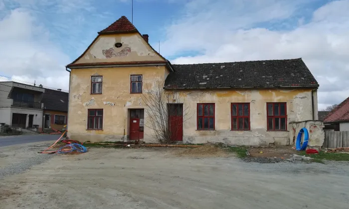 kostel svatého Petra a Pavla (Řeznovice)