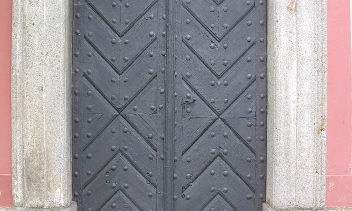 kostel svatých Petra a Pavla (Dolany)