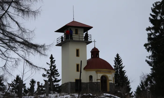 rozhledna a kaple Mařský vrch