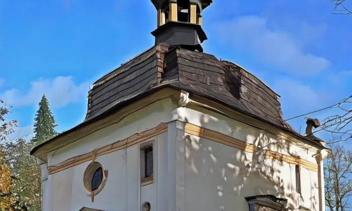 kaple svatého Jana Nepomuckého (Plandry) – autumn