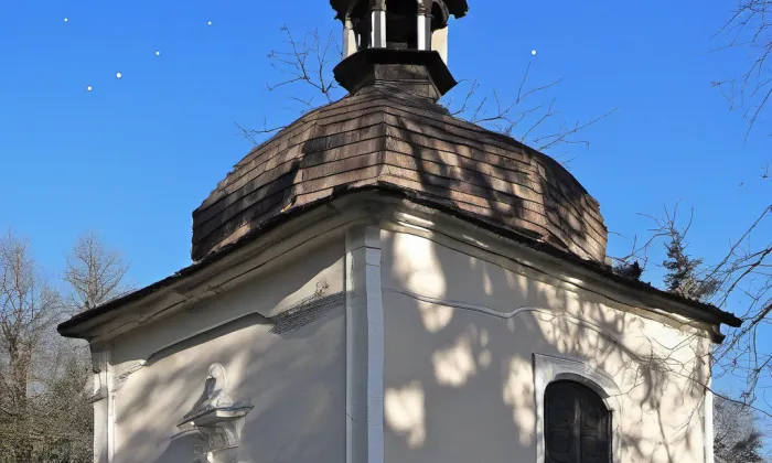 kaple svatého Jana Nepomuckého (Plandry) – noc