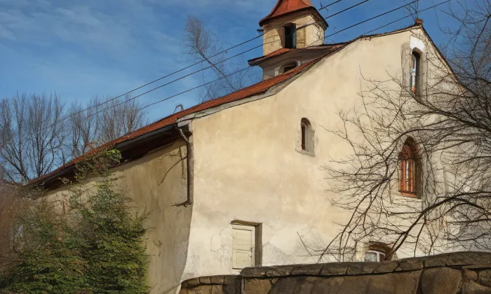 kostel Nalezení těla svatého Štěpána v Pcherách – spring