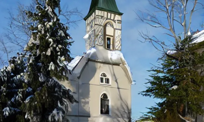 Kostel Nanebevzetí Panny Marie (Černošice) – winter