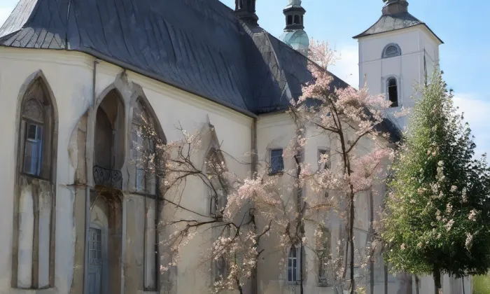 kostel Nanebevzetí Panny Marie (Uničov) – spring