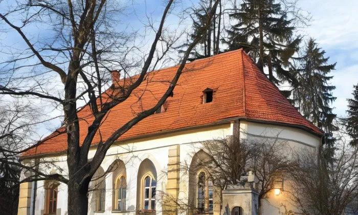Kostel Nejsvětější Trojice (Rakovník II) – noc