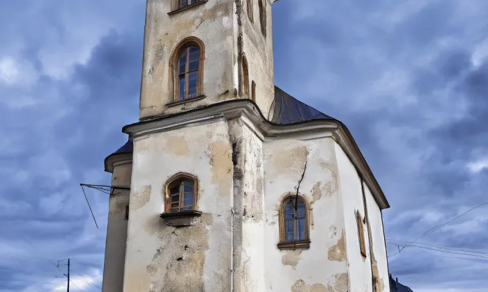 Kostel Nejsvětější Trojice (Roprachtice) – autumn