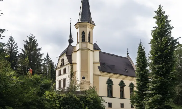 Kostel Nejsvětějšího Srdce Páně (Stříbrná) – summer