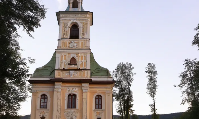 Kostel Neposkvrněného početí Panny Marie (Holčovice) – summer