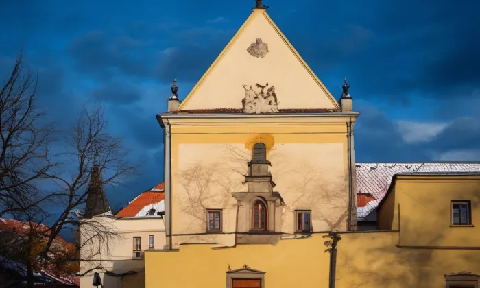 Kostel Panny Marie Andělské na Hradčanech – autumn