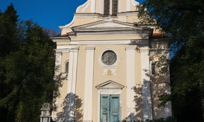 kostel Povýšení svatého Kříže (Židlochovice) – winter
