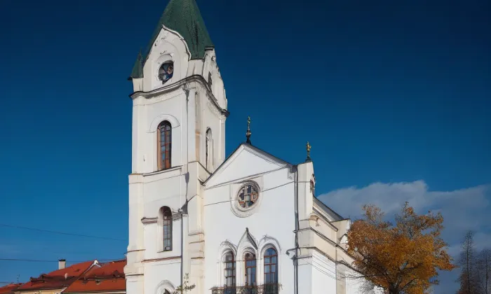 Kostel svatých Fabiána a Šebestiána v Zákupech – autumn
