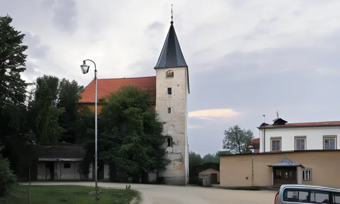 Kostel svatého Bartoloměje (Ktiš) – noc