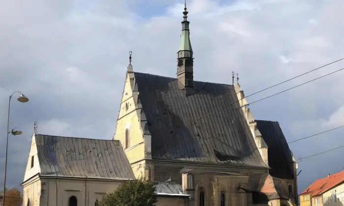 Kostel svatého Bartoloměje (Pardubice-Staré Město) – noc
