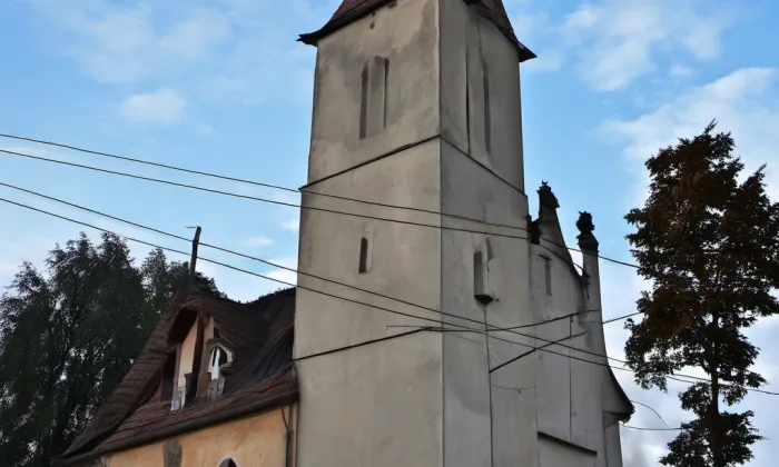 Kostel svatého Cyrila a Metoděje (Podivice) – autumn
