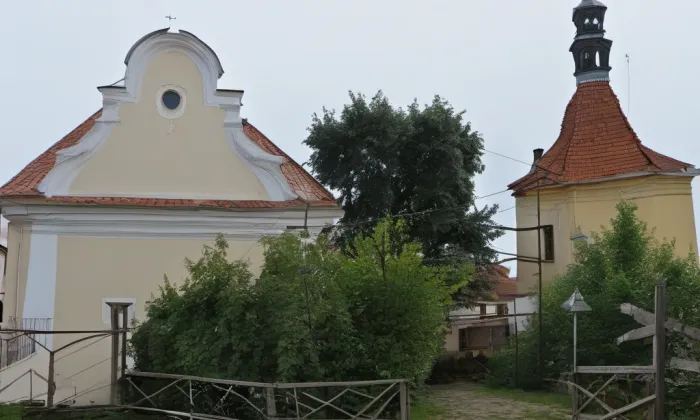 Kostel svatého Jana Křtitele (Kostelec nad Černými lesy) – noc