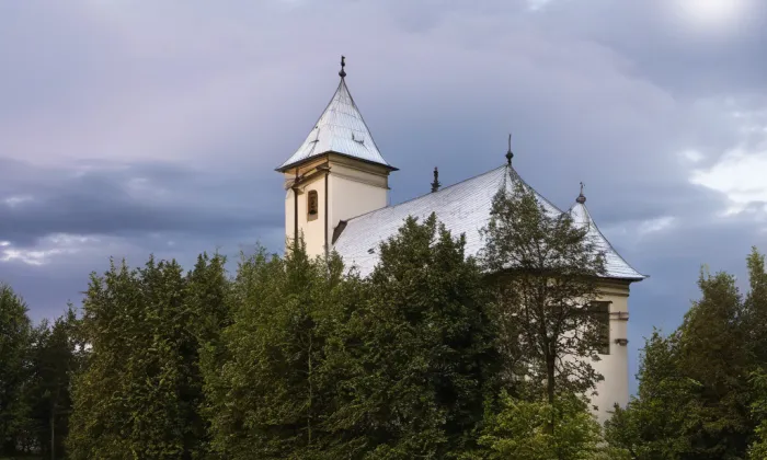 Kostel svatého Jiří (Pozděchov) – noc