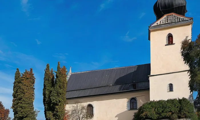 kostel svatého Mikuláše (Krucemburk) – autumn