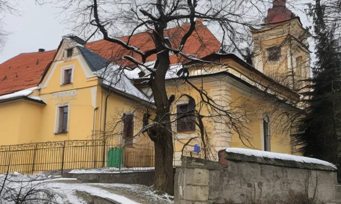 Kostel svatého Petra a Pavla (Těšnovice) – spring