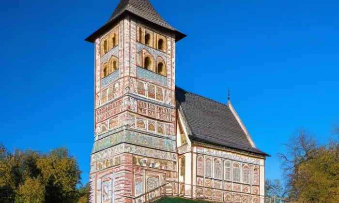 kostel svatého Petra v Poříčí nad Sázavou – iluminace