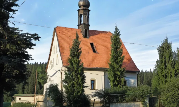 Kostel svatého Prokopa (Nadslav) – noc