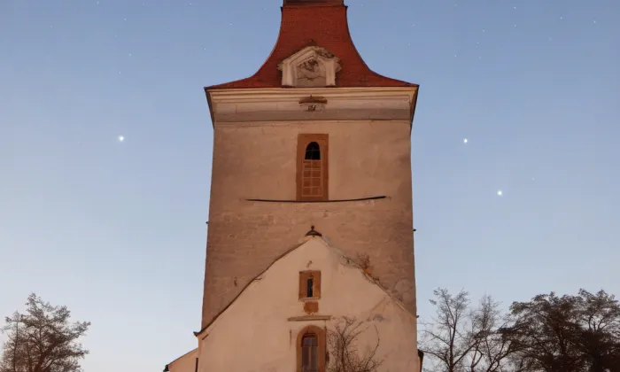 Kostel svatého Václava (Číbuz) – noc