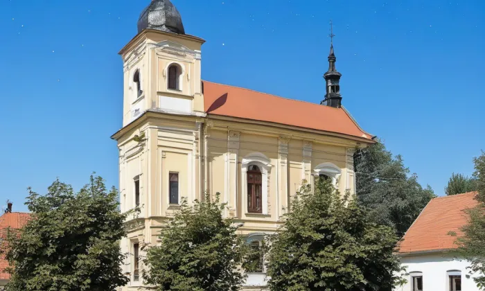 Kostel svatého Václava (Veliš) – noc