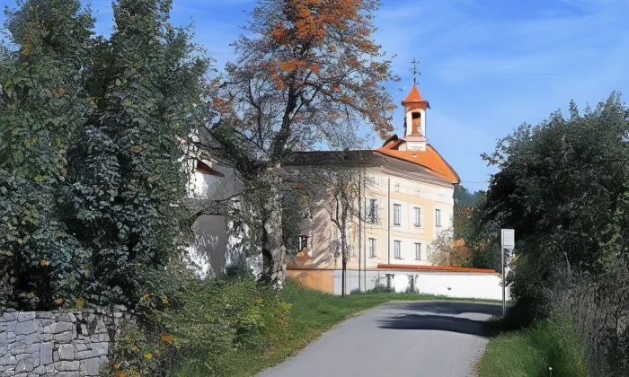 kostel svatého Vavřince (Svinčany) – autumn