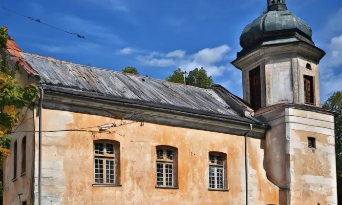Kostel svatého Vavřince (Verušičky) – autumn