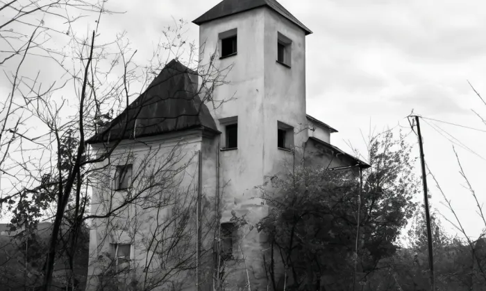 Kostel Všech svatých (Albrechtice) – autumn