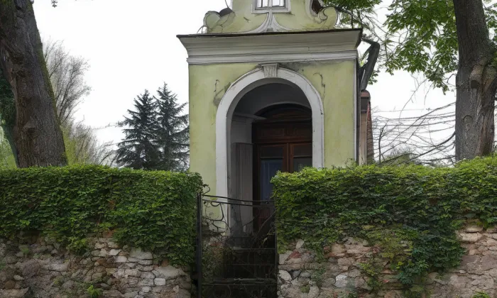 Pohřební kaple Latourů – spring