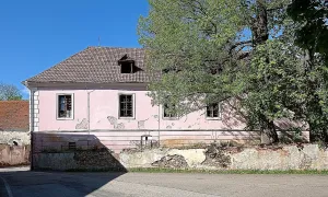 Starý zámek Neznašov