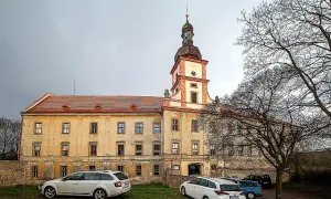 zámek Bělá pod Bezdězem