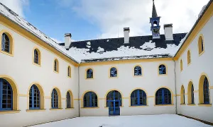 Františkánský klášter v Hostinném