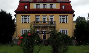 Zámek Cvrčovice
